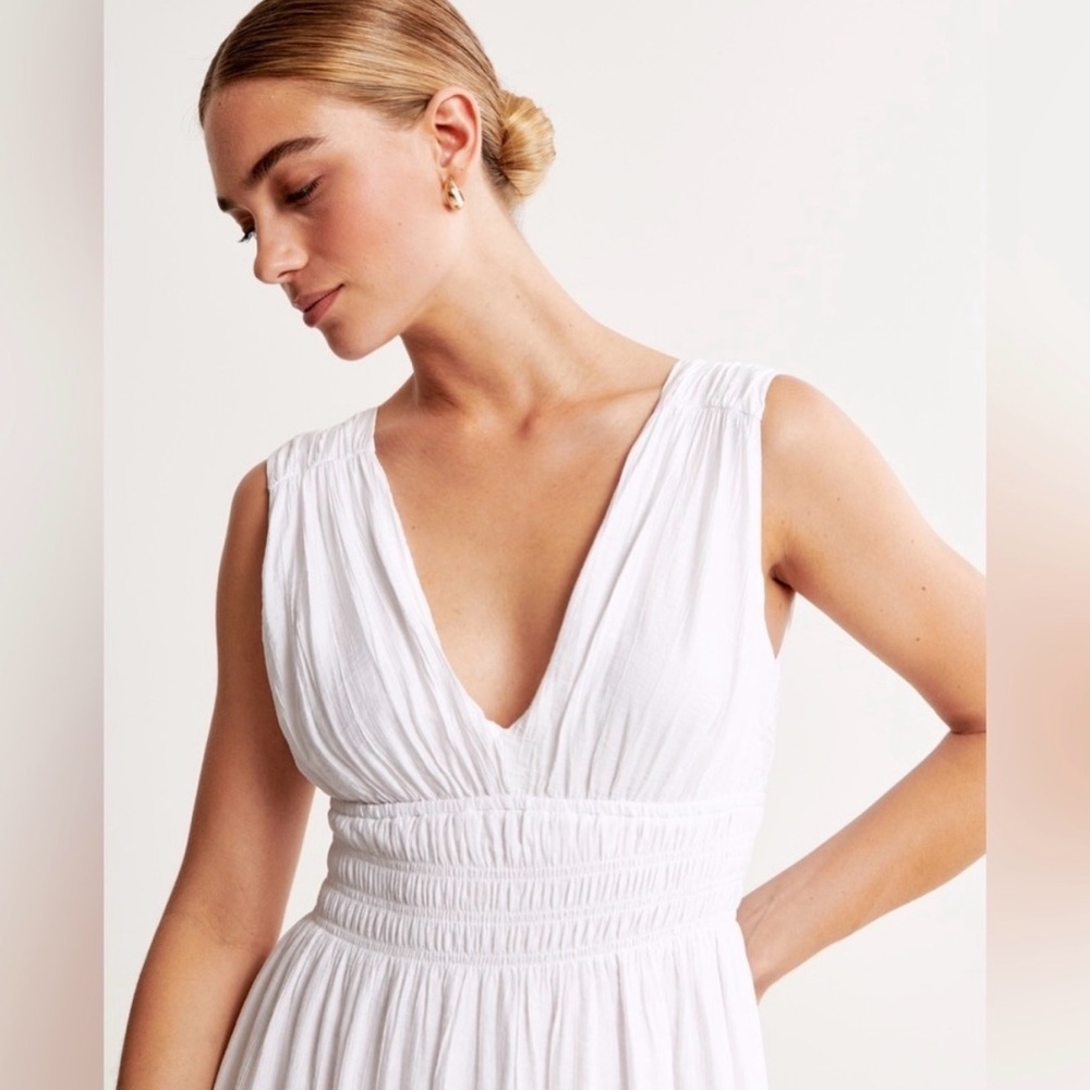 Abercrombie & Fitch Crinkle Textured Smocked Waist Maxi Dress Small - Picture 2 of 14